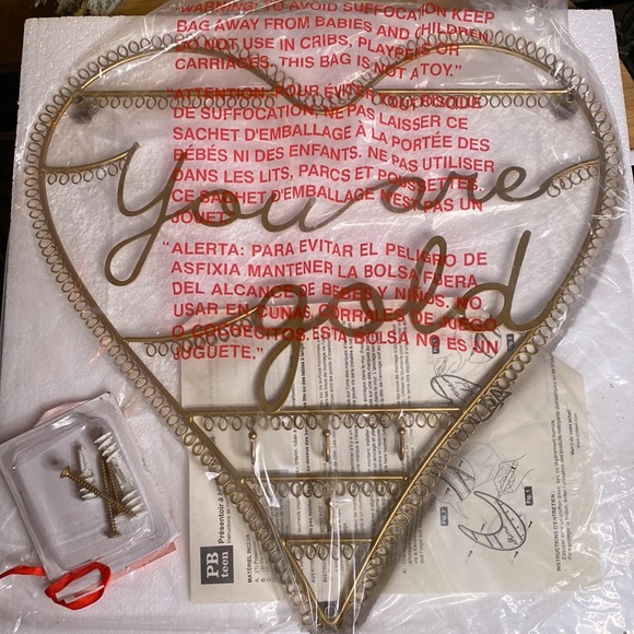 Pottery Barn Teen Gold Tone Metal Wire Wall “You are gold” text Jewelry Display - Picture 6 of 16